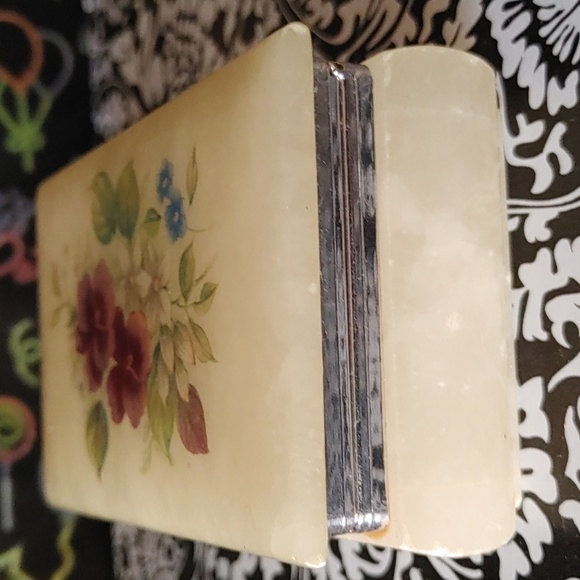 VINTAGE ALABASTER CIGARETTE BOX - Picture 4 of 4